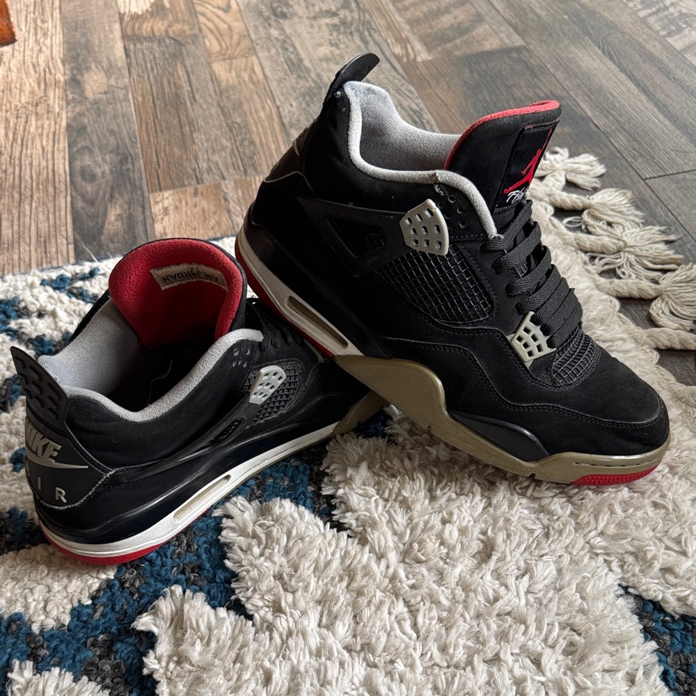 Nike Black and Red Men's Sneakers